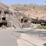 इंधन टंचाईचा पर्यटनाला फटका; वेरूळला पर्यटक संख्या 500 वर:गतवर्षी एप्रिलमध्ये 1 लाख, यंदा 70 हजार पर्यटकांची हजेरी