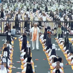 पीएम मोदी योग | कोलकाता बोट आणि वडोदरा पूल योग; ITBP 14k फूट